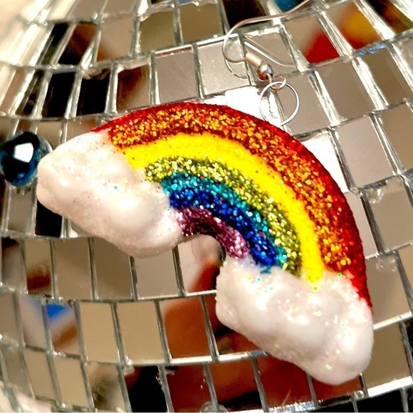 𝅺RAINBOW EARRINGS - Picture 3 of 4
